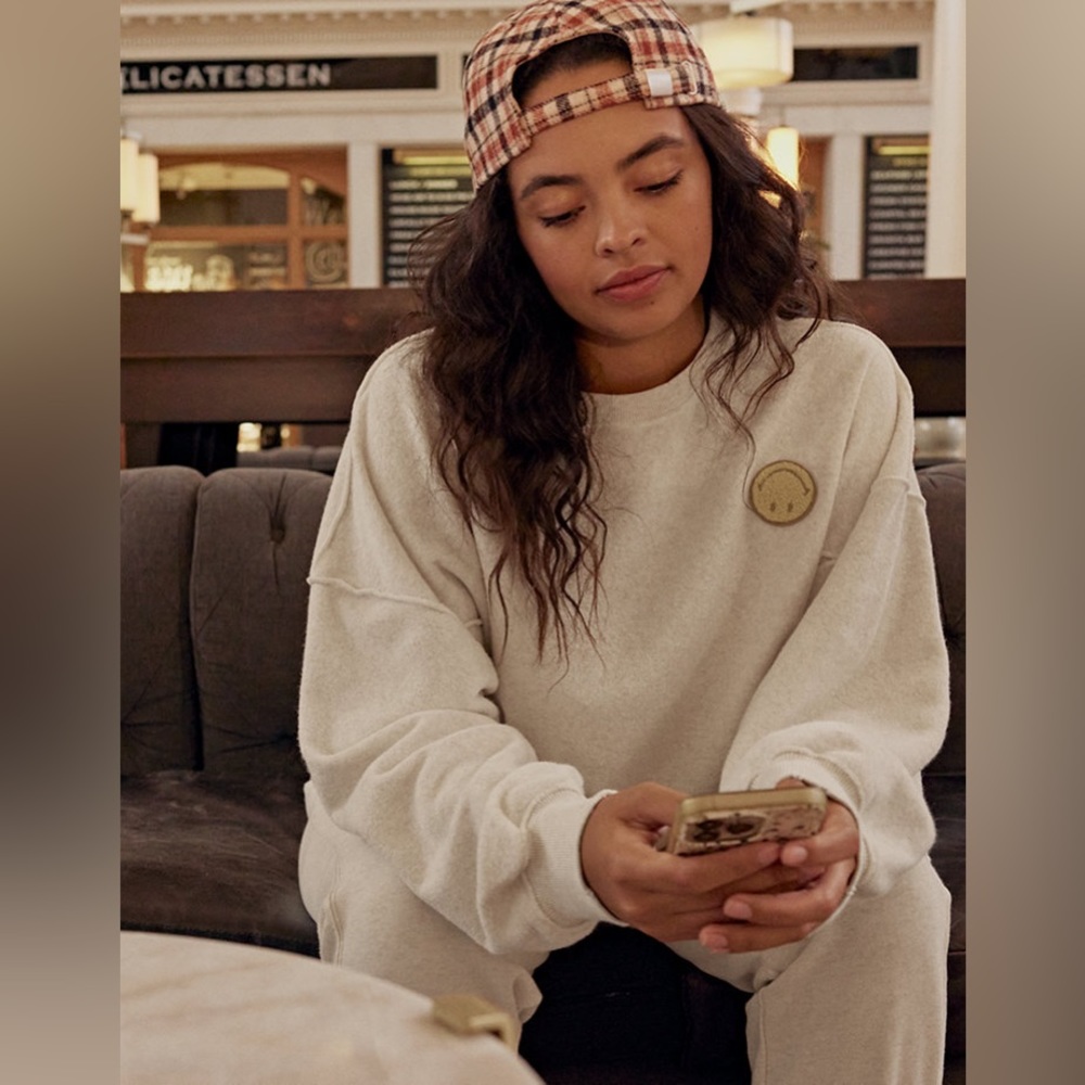 ISO aerie cozy crew smiley sweatshirt!!